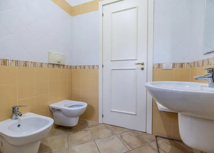 La Casetta Del Porticciolo * بيستيشي